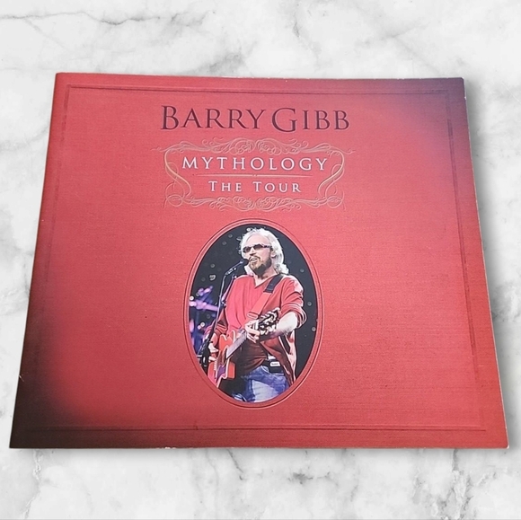Barry Gibb's "Mythology" tour in 2014 Book - Picture 1 of 5